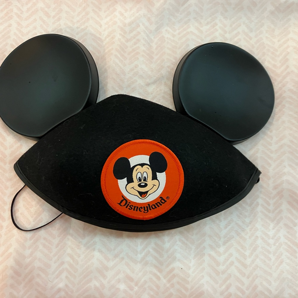 Disneyland Mickey Mouse classic black patch ears hat